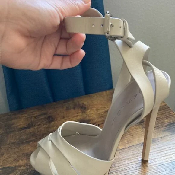 Casadei Stiletto Sandals - size 7 US 37 EU - Brand New Never Worn! - Picture 6 of 8